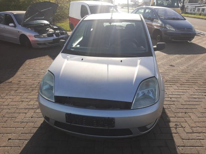 Ford Fiesta 5 1.3 Schrottauto (2005, Grau)