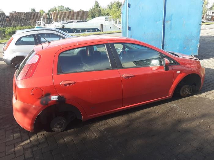 Fiat Grande Punto 1.2 Schrottauto (2008, Rot)