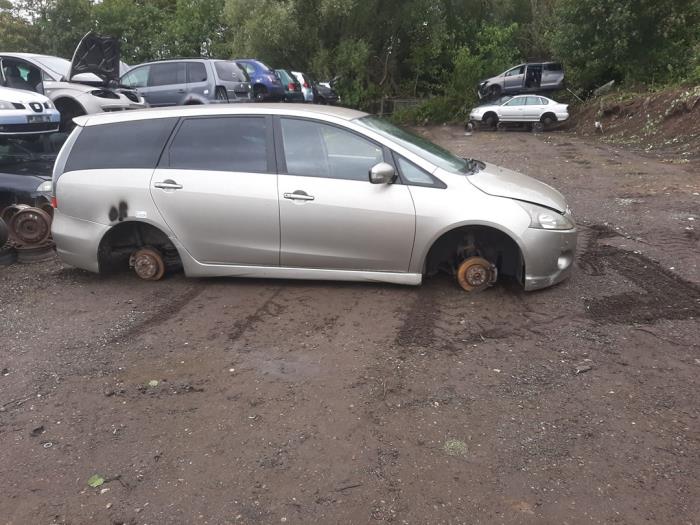 Mitsubishi Grandis 2.4 16V MIVEC Vehículo de desguace (2007, Beige)