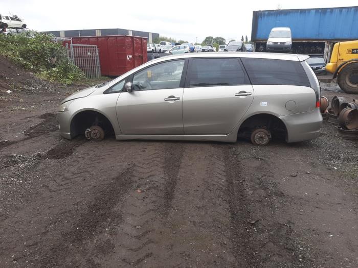 Mitsubishi Grandis 2.4 16V MIVEC Vehículo de desguace (2007, Beige)