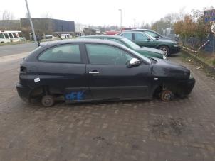 Seat Ibiza III 1.4 16V 75 Épave (2003, Noir)