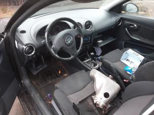 Seat Ibiza III 1.4 16V 75 Épave (2003, Noir)