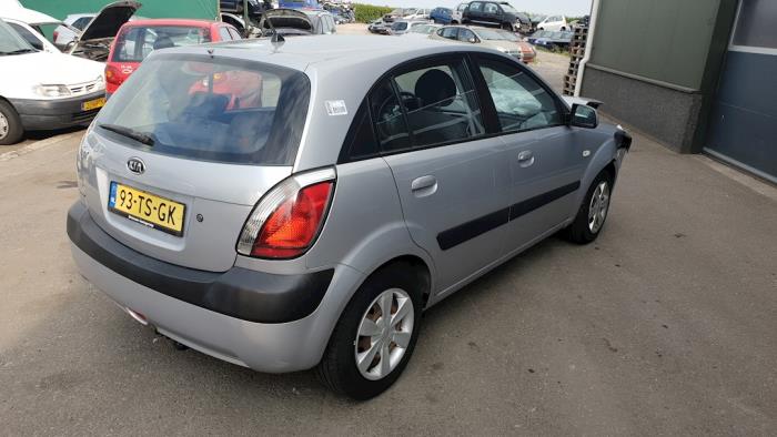 Kia Rio Ii De 1 4 16v Salvage Year Of Construction 07 Colour Gray Proxyparts Com