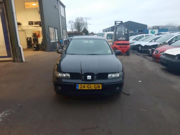 Seat Leon 1m1 1 8 v Turbo Salvage Year Of Construction 01 Colour Black Proxyparts Com