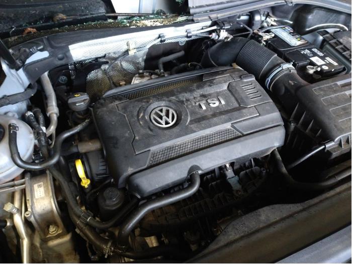 Volkswagen Tiguan 2.0 TSI 16V 4Motion Salvage vehicle (2018, Metallic, Silver)