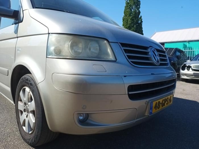 Volkswagen Multivan T5 2.5 TDi Vehículo de desguace (2004, Beige)