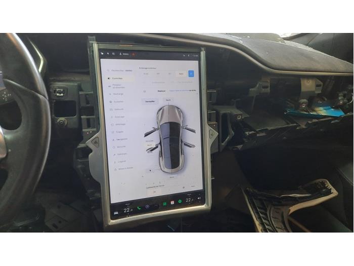 Tesla Model S 70 Vehículo de desguace (2016)
