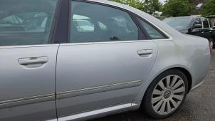 Audi A8 4.2 V8 40V Quattro Samochód złomowany (2003, Metalik, Srebrny)