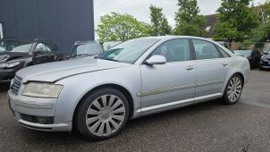 Audi A8 4.2 V8 40V Quattro Samochód złomowany (2003, Metalik, Srebrny)