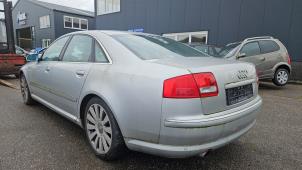 Audi A8 4.2 V8 40V Quattro Samochód złomowany (2003, Metalik, Srebrny)