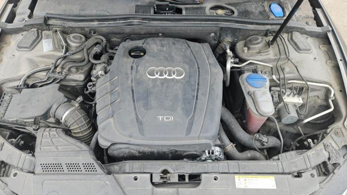 Audi A5 Sportback 2.0 TDI 16V Quattro Schrottauto (2013, Metallic, Grau)