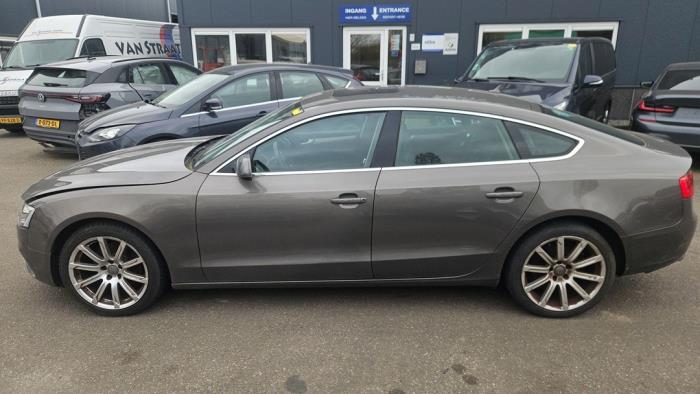 Audi A5 Sportback 2.0 TDI 16V Quattro Schrottauto (2013, Metallic, Grau)