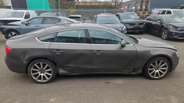 Audi A5 Sportback 2.0 TDI 16V Quattro Schrottauto (2013, Metallic, Grau)