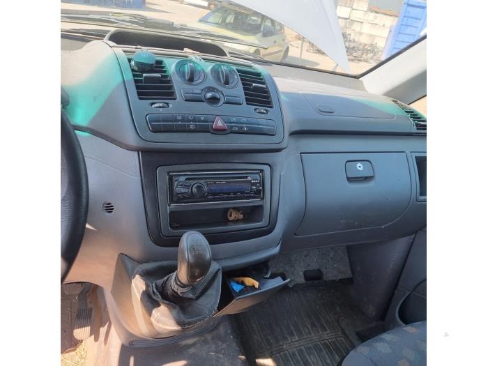 Mercedes Vito 2.2 115 CDI 16V Épave (2004, Granit)