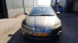 Honda Civic 1.8i VTEC 16V  (Épave)