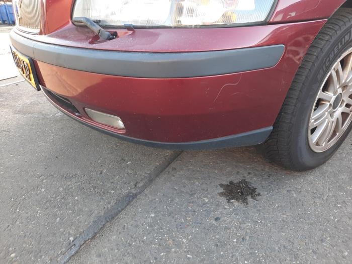 Volvo V70 2.4 20V 170 Schrottauto (2002, Rot)