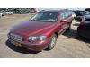 Volvo V70 2.4 20V 170 Schrottauto (2002, Rot)