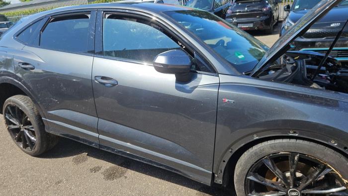 Audi Q3 Sportback 1.4 45 TFSIe 16V Épave (2024, Gris)
