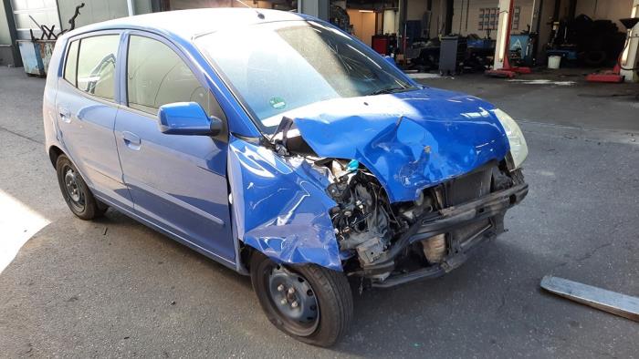 Kia Picanto 1.1 12V Skrotfordon (2004, BLAUW)