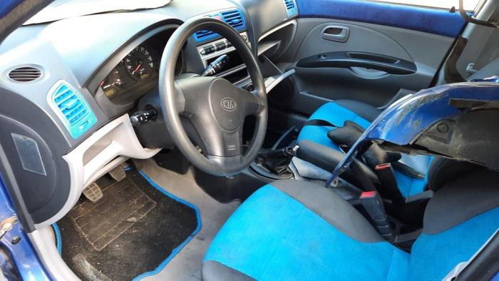 Kia Picanto 1.1 12V Skrotfordon (2004, BLAUW)