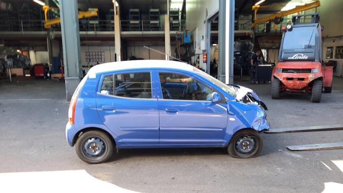 Kia Picanto 1.1 12V Skrotfordon (2004, BLAUW)