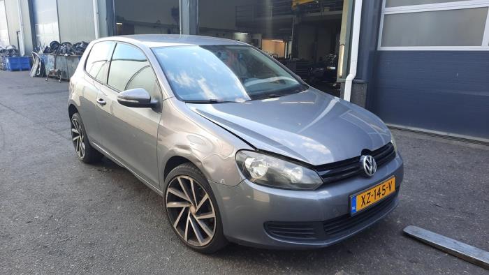 Volkswagen Golf VI 1.6 Skrotfordon (2009, GRIJS)