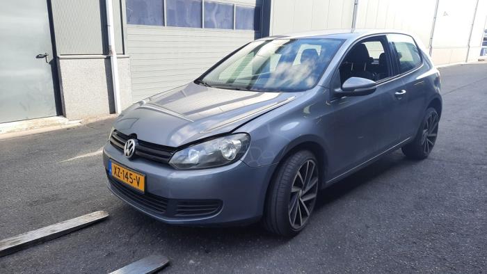 Volkswagen Golf VI 1.6 Skrotfordon (2009, GRIJS)