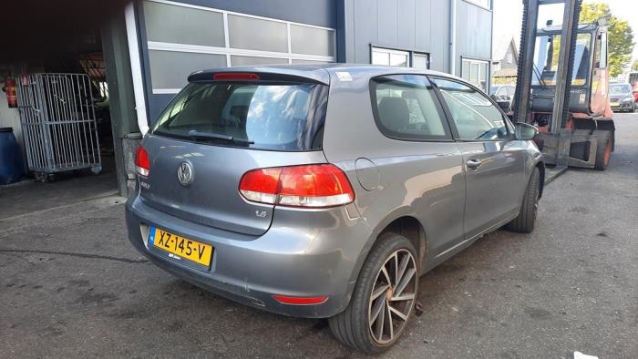 Volkswagen Golf VI 1.6 Skrotfordon (2009, GRIJS)