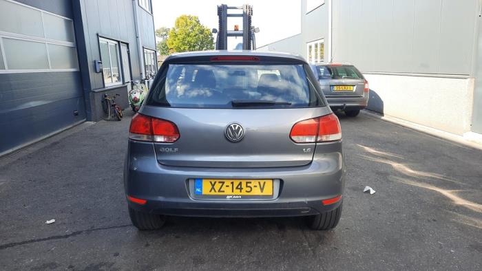 Volkswagen Golf VI 1.6 Skrotfordon (2009, GRIJS)