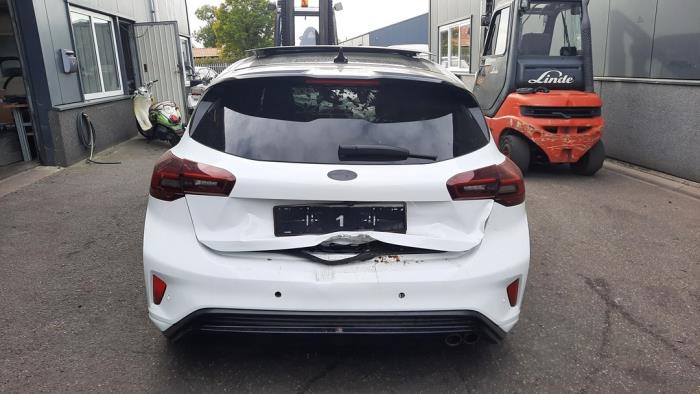 Ford Focus 4 1.0 EcoBoost 12V Hybrid 155 Samochód złomowany (2023, Rózowy, Bialy)
