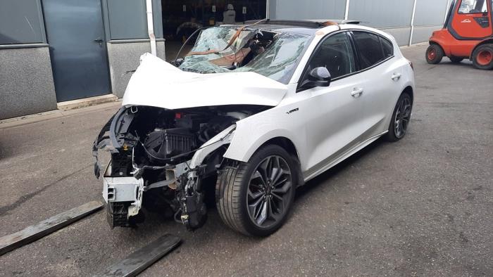 Ford Focus 4 1.0 EcoBoost 12V Hybrid 155 Samochód złomowany (2023, Rózowy, Bialy)