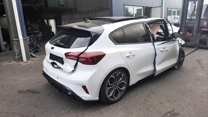 Ford Focus 4 1.0 EcoBoost 12V Hybrid 155 Samochód złomowany (2023, Rózowy, Bialy)