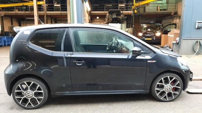 Volkswagen Up! 1.0 TSI 12V GTI Skrotfordon (2019, ZWART)