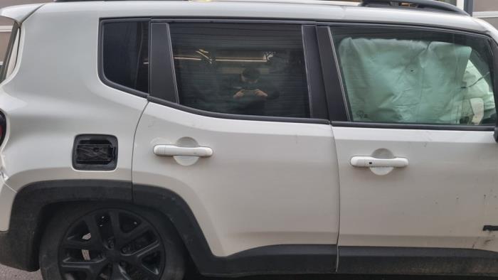 Jeep Renegade Épave (2017, Blanc)