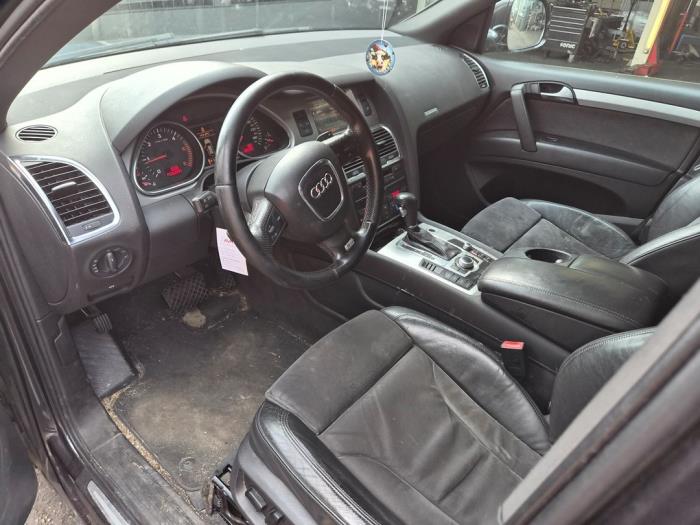 Audi Q7 3.0 TDI V6 24V Épave (2007, Gris)