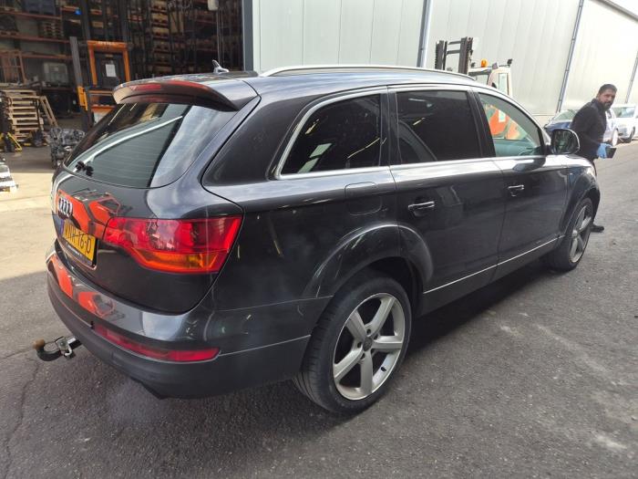 Audi Q7 3.0 TDI V6 24V Épave (2007, Gris)