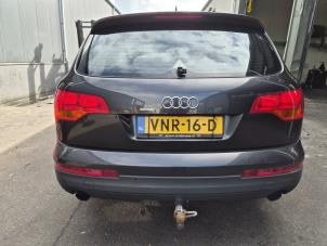Audi Q7 3.0 TDI V6 24V Épave (2007, Gris)