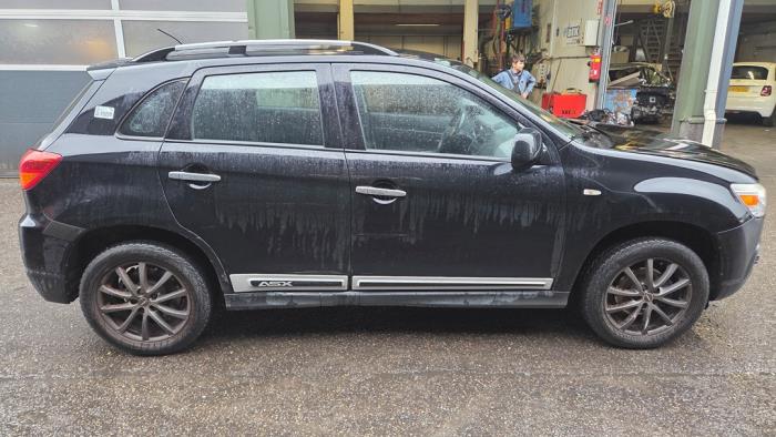Mitsubishi ASX 1.6 MIVEC 16V Samochód złomowany (2010, Czarny)