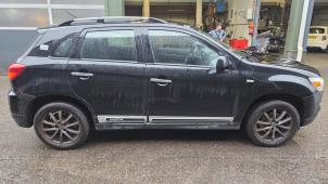 Mitsubishi ASX 1.6 MIVEC 16V Samochód złomowany (2010, Czarny)