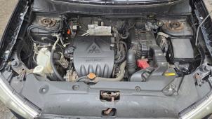 Mitsubishi ASX 1.6 MIVEC 16V Samochód złomowany (2010, Czarny)