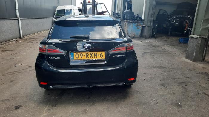 Lexus CT 200h 1.8 16V Samochód złomowany (2011, Czarny)