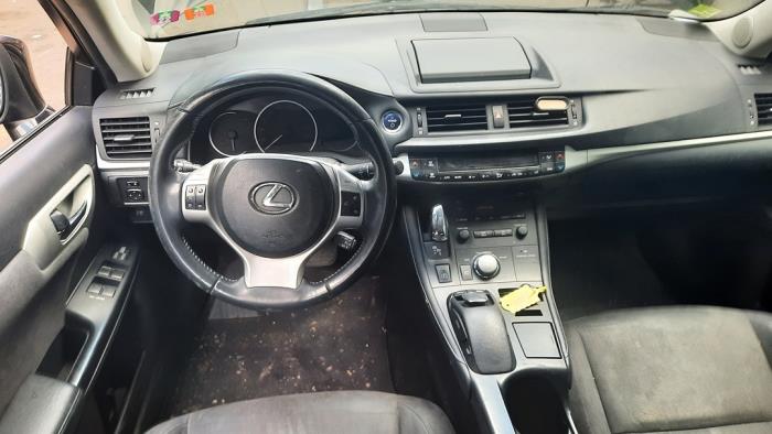Lexus CT 200h 1.8 16V Samochód złomowany (2011, Czarny)