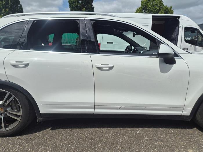 Porsche Cayenne II 4.8 V8 32V S Vehículo de desguace (2012, Blanco)