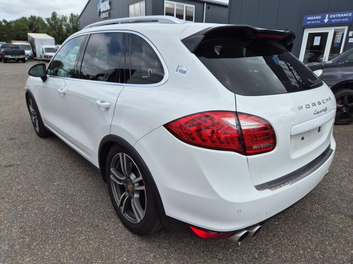 Porsche Cayenne II 4.8 V8 32V S Vehículo de desguace (2012, Blanco)