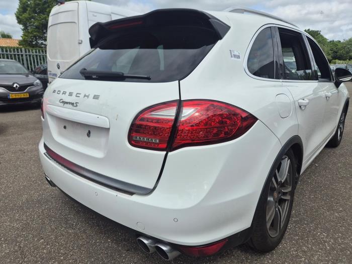 Porsche Cayenne II 4.8 V8 32V S Vehículo de desguace (2012, Blanco)
