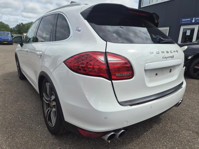Porsche Cayenne II 4.8 V8 32V S Vehículo de desguace (2012, Blanco)