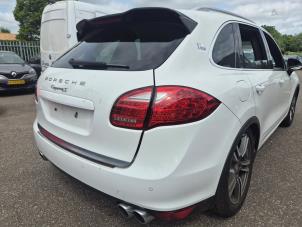 Porsche Cayenne II 4.8 V8 32V S Vehículo de desguace (2012, Blanco)