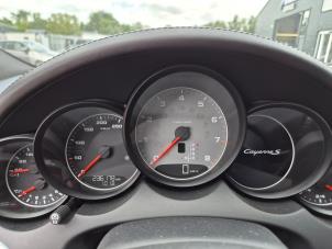 Porsche Cayenne II 4.8 V8 32V S Vehículo de desguace (2012, Blanco)