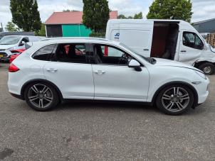 Porsche Cayenne II 4.8 V8 32V S Vehículo de desguace (2012, Blanco)