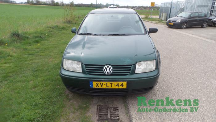 Volkswagen Bora 1.6 Épave (1999, Vert)